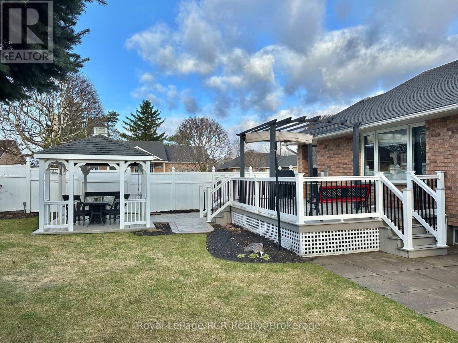 393 1st Street S, Hanover, Ontario  N4N 3T8 - Photo 37 - X12900482