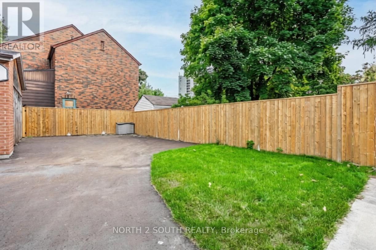 Bsmt - 9 Glenvalley Drive, Toronto, Ontario  M6M 4V8 - Photo 2 - W12949560