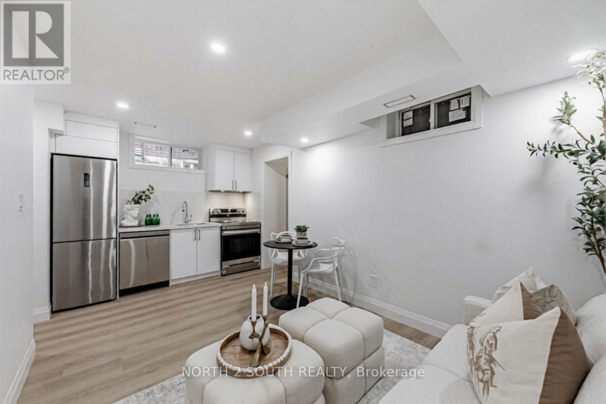 Bsmt - 9 Glenvalley Drive, Toronto, Ontario  M6M 4V8 - Photo 4 - W12949560