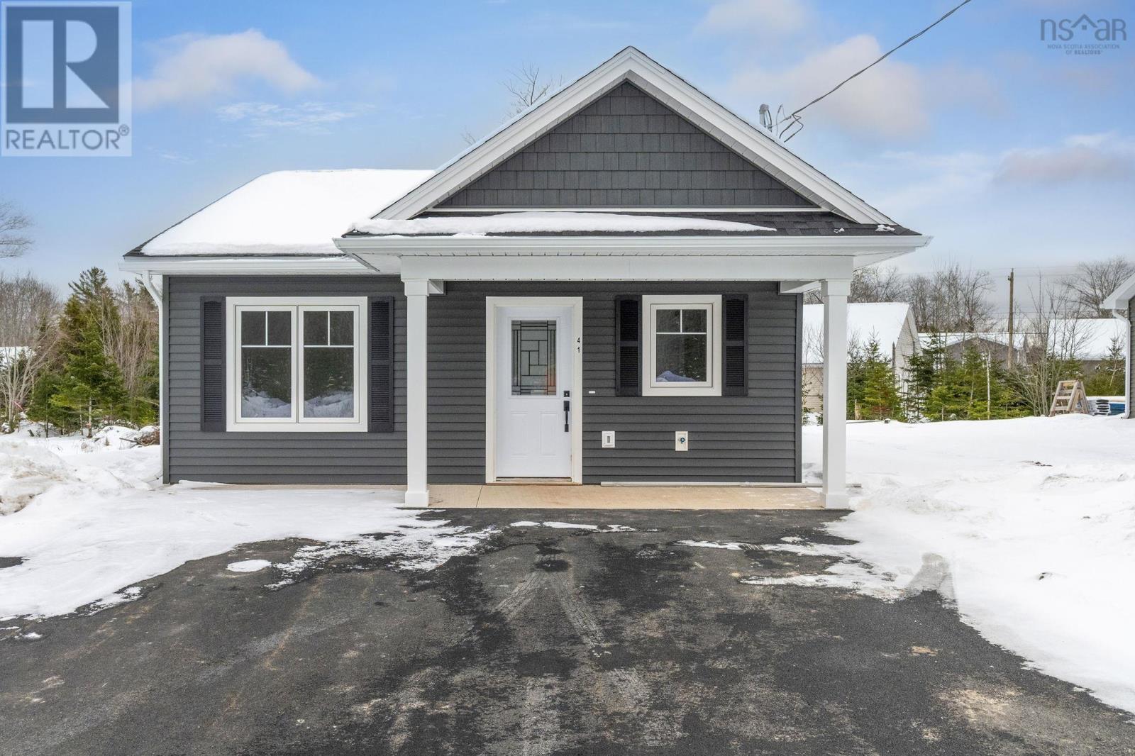 41 Amelia Avenue, Stewiacke, Nova Scotia  B0N 2J0 - Photo 2 - 202529143