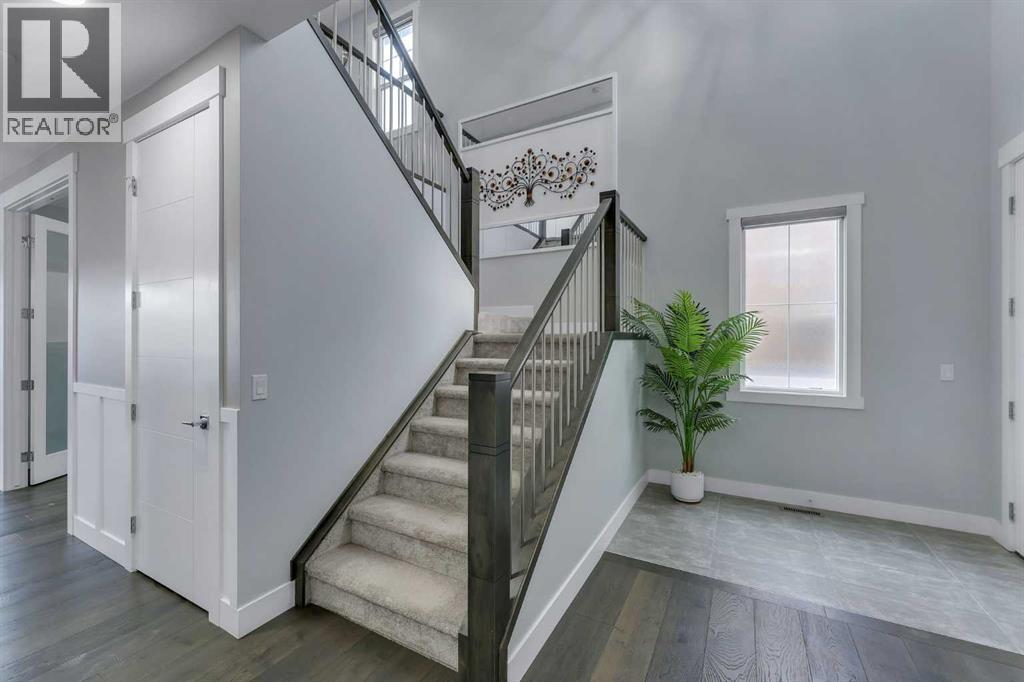 7 Waterford Heights, Chestermere, Alberta  T1X 2M7 - Photo 4 - A2291295