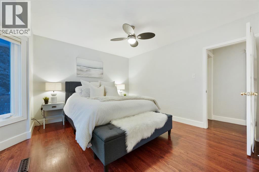 35 Grafton Drive Sw, Calgary, Alberta T3E 4W1 - Photo 13 - A2298690