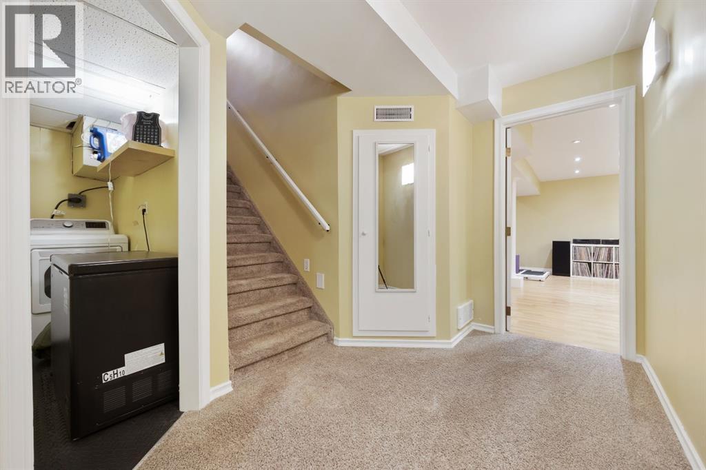 35 Grafton Drive Sw, Calgary, Alberta T3E 4W1 - Photo 19 - A2298690