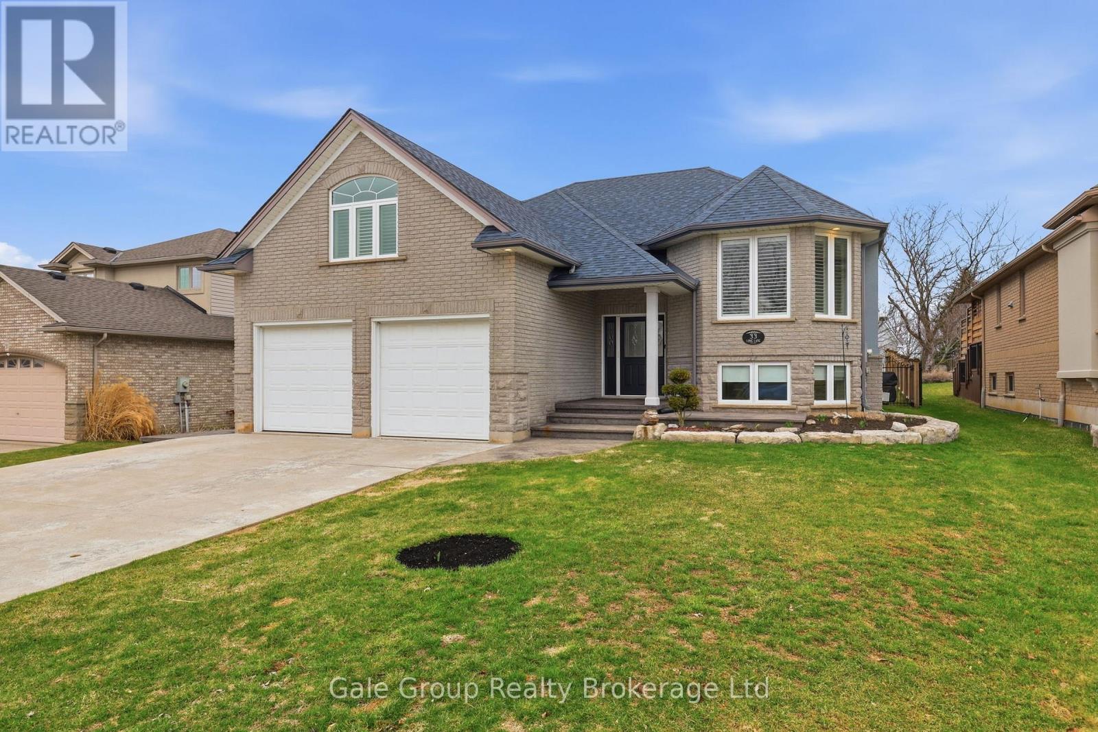 33 Long Lane, Brant, Ontario  N3L 4E9 - Photo 2 - X12955224