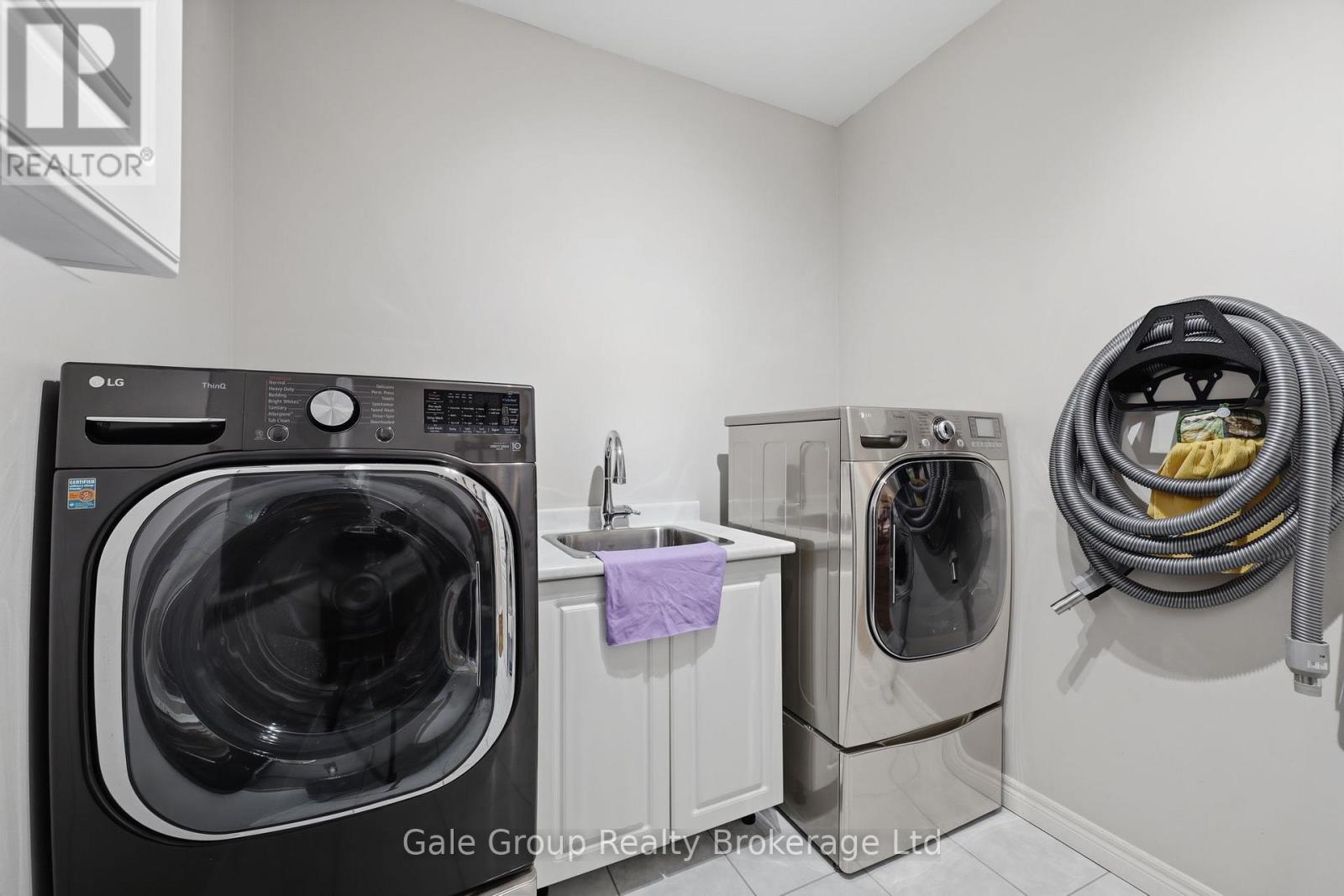 33 Long Lane, Brant, Ontario  N3L 4E9 - Photo 22 - X12955224