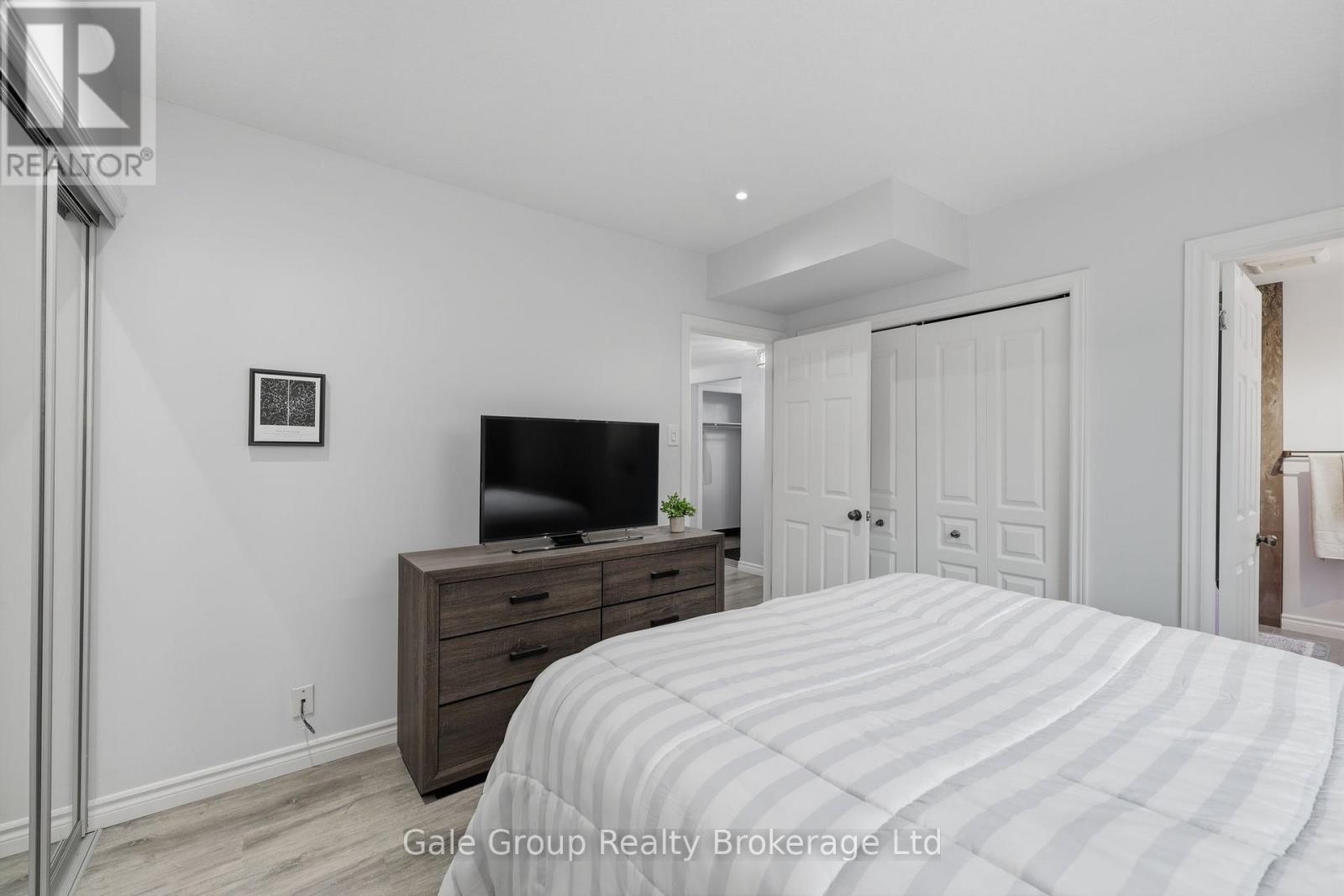 33 Long Lane, Brant, Ontario  N3L 4E9 - Photo 34 - X12955224