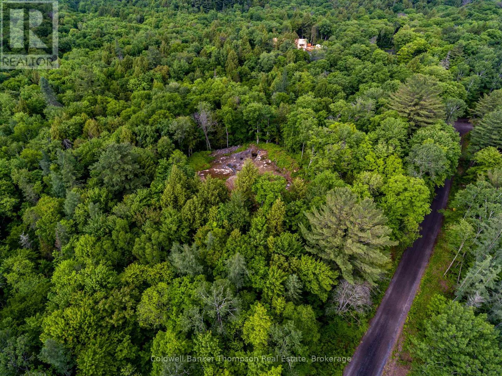 16 CLAREN CRESCENT, Huntsville, Ontario