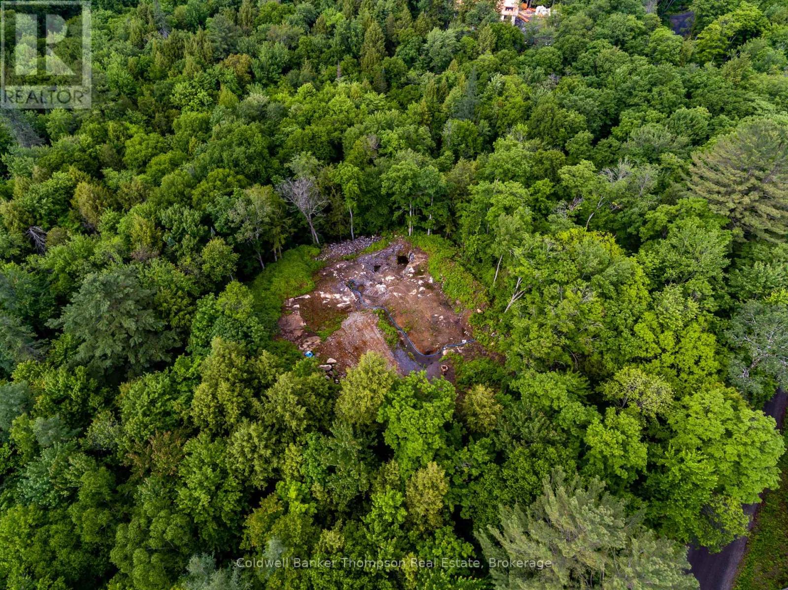 16 Claren Crescent, Huntsville, Ontario P1H 0C3 - Photo 2 - X12955154