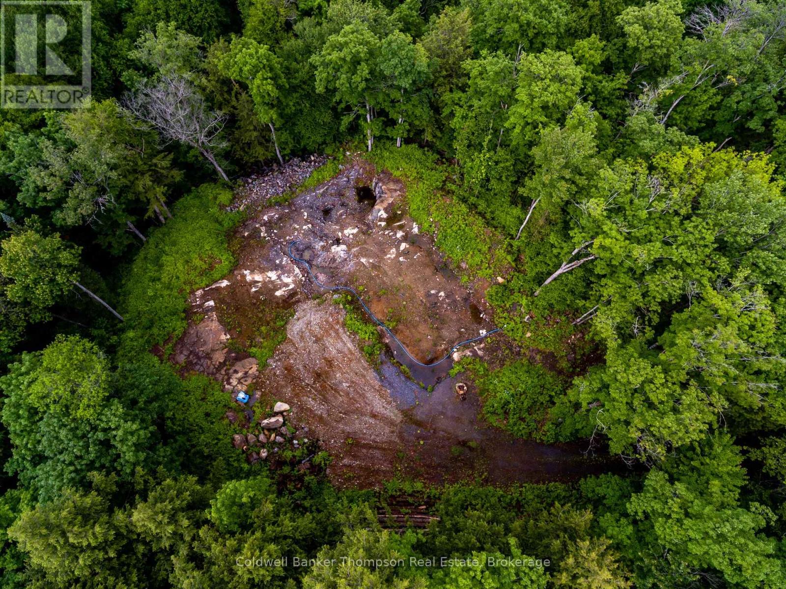 16 Claren Crescent, Huntsville, Ontario P1H 0C3 - Photo 3 - X12955154