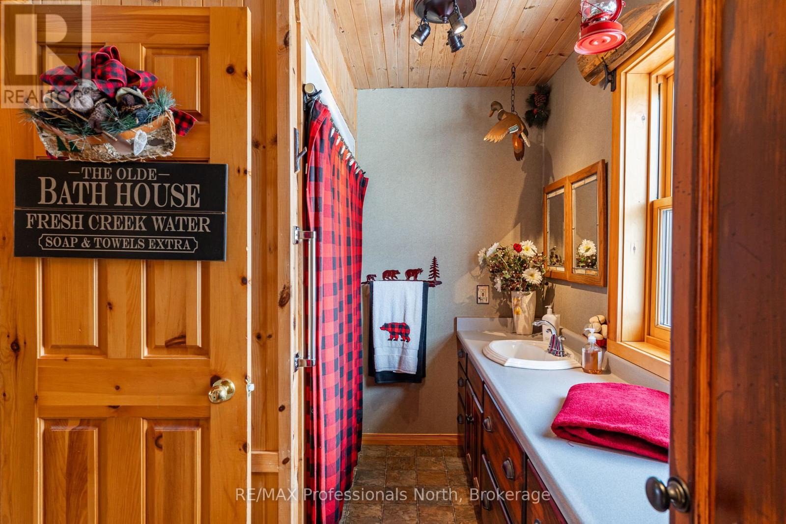 1141 Kennisis Lake Road, Dysart Et Al (Guilford), Ontario  K0M 1S0 - Photo 42 - X12955190