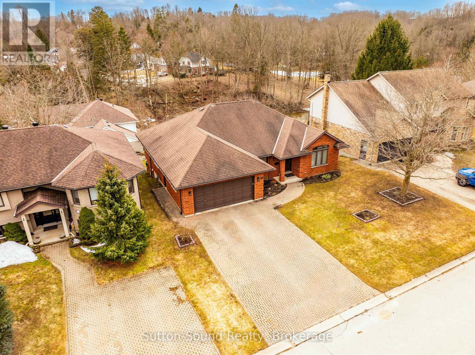 735 15th A Street W, Owen Sound, Ontario  N4K 6V7 - Photo 2 - X12955256