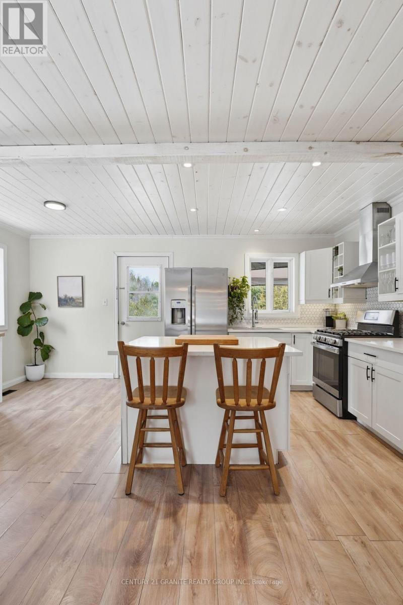 28 Pine Ridge Road, Bancroft, Ontario  K0L 1C0 - Photo 10 - X12955170