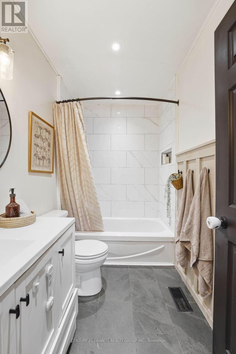 28 Pine Ridge Road, Bancroft, Ontario  K0L 1C0 - Photo 18 - X12955170