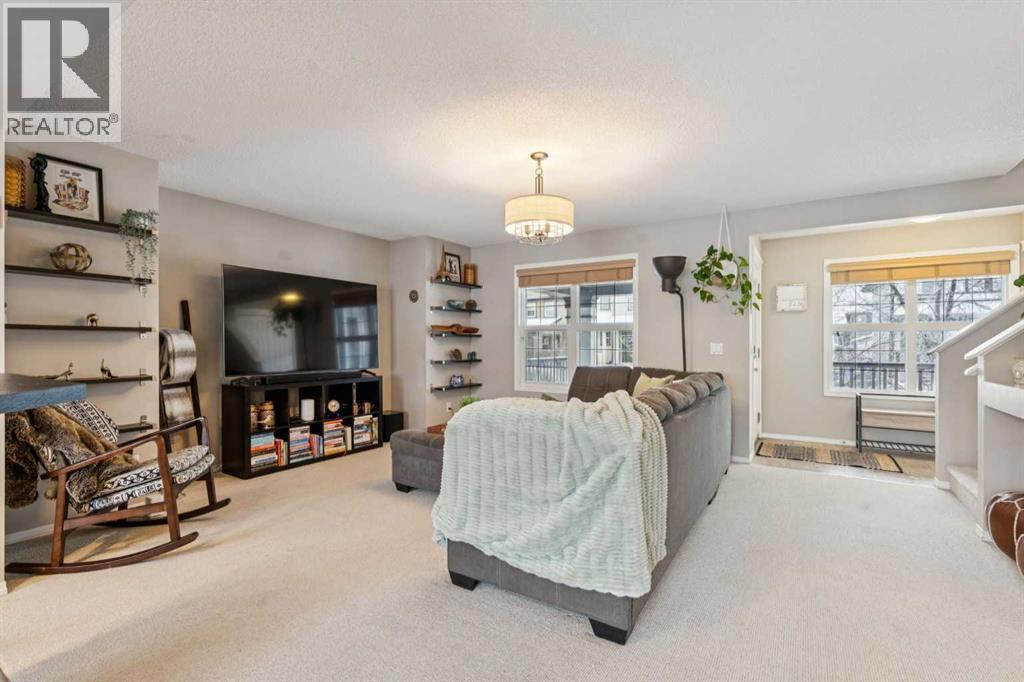 117 Reunion Court NW, Airdrie, Alberta  T4B 0G9 - Photo 4 - A2292703