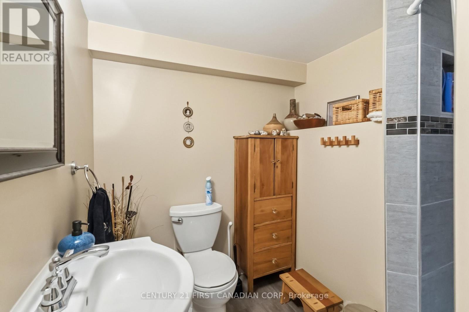 738 Inverness Avenue, London North, Ontario  N6H 3C9 - Photo 26 - X12955214