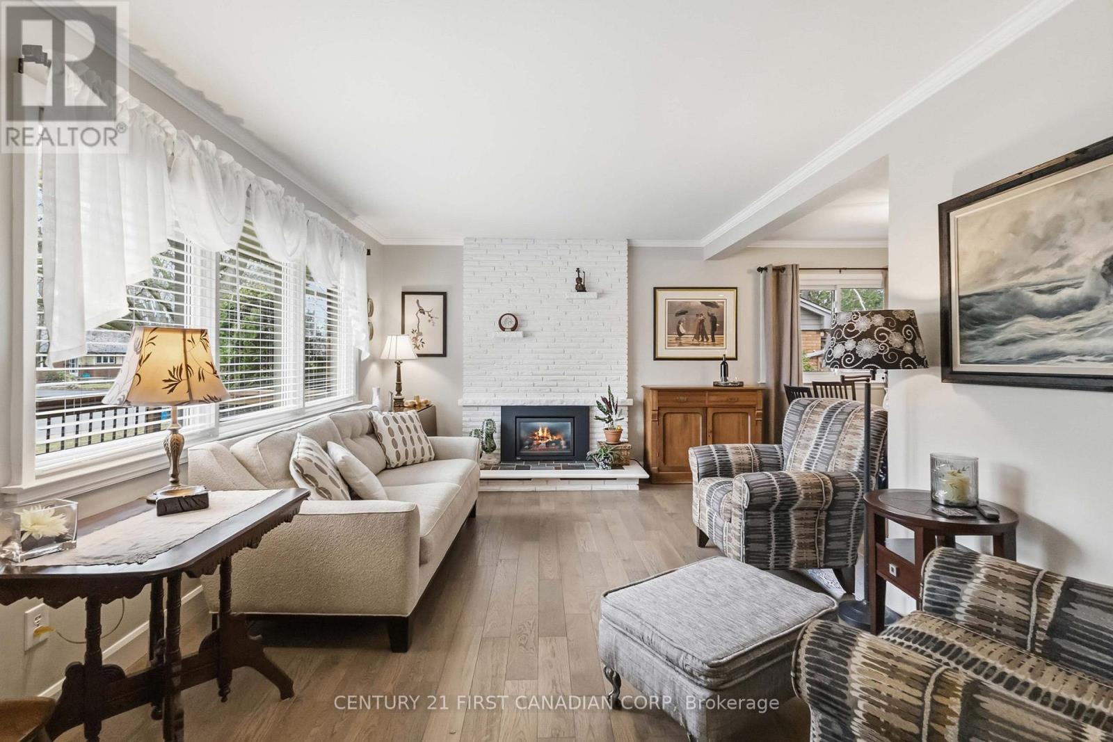 738 Inverness Avenue, London North, Ontario  N6H 3C9 - Photo 3 - X12955214