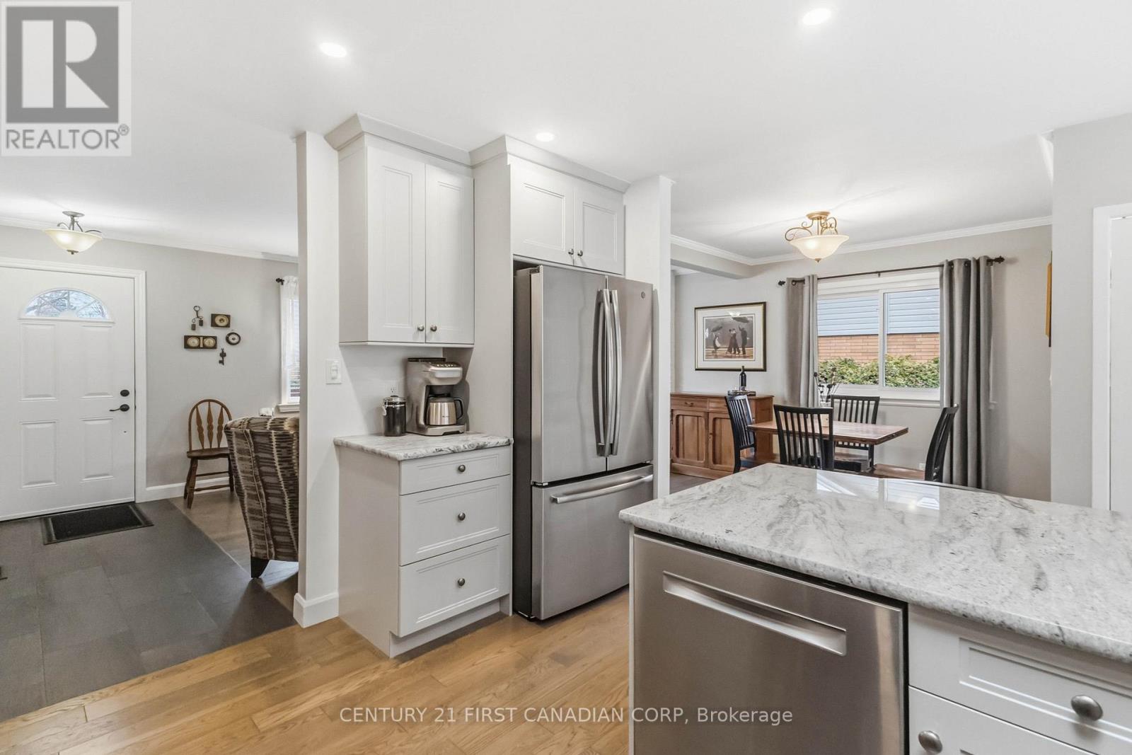 738 Inverness Avenue, London North, Ontario  N6H 3C9 - Photo 9 - X12955214