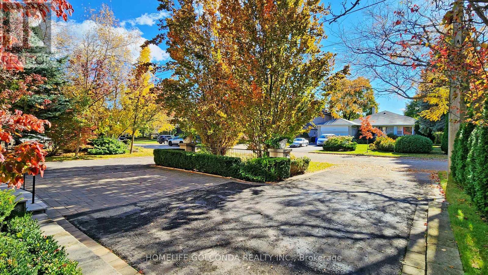 164 Owen Boulevard, Toronto, Ontario  M2P 1G7 - Photo 3 - C12955182