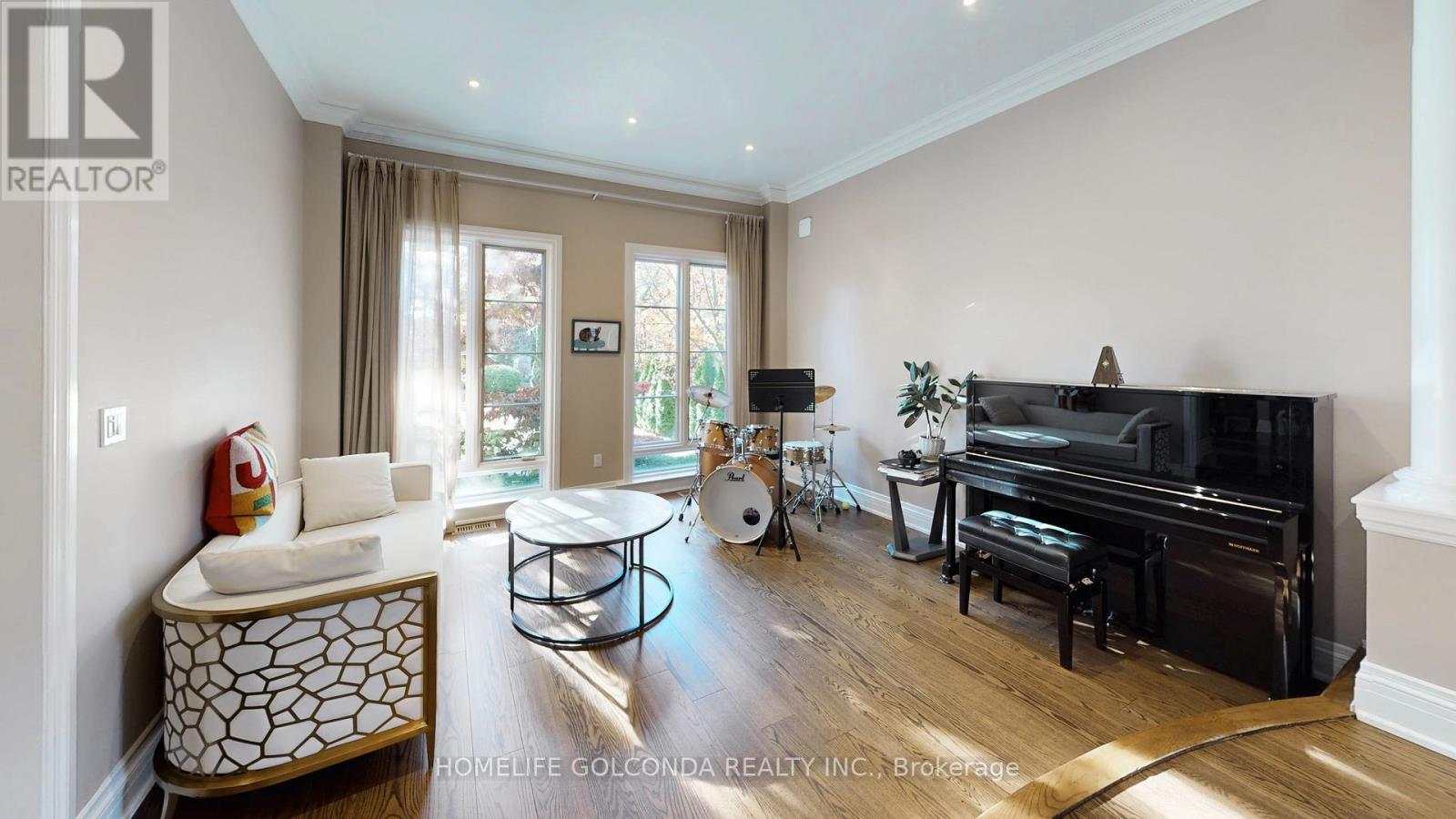 164 Owen Boulevard, Toronto, Ontario  M2P 1G7 - Photo 9 - C12955182