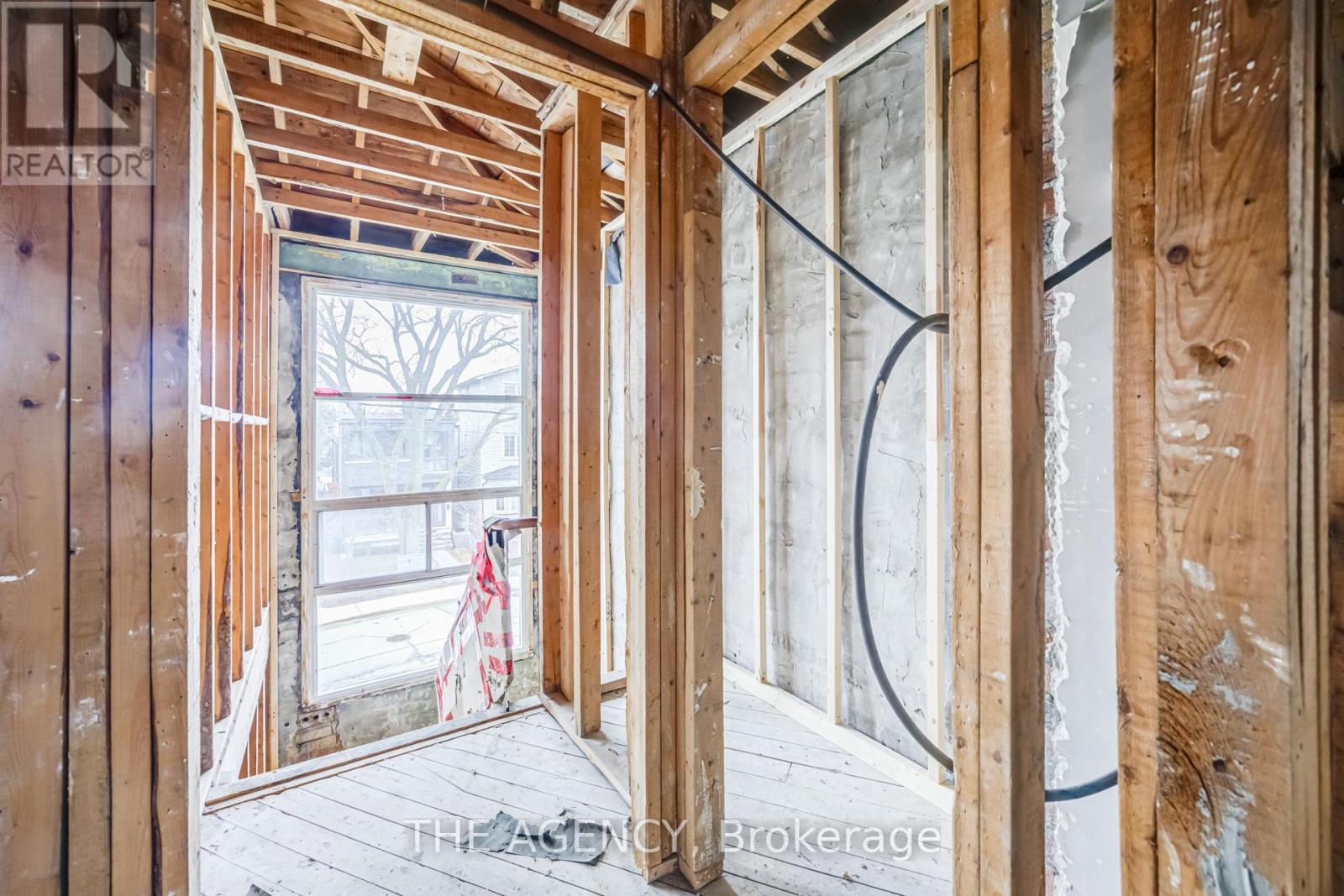 374 Atlas Avenue, Toronto, Ontario  M6C 3P9 - Photo 15 - C12955194