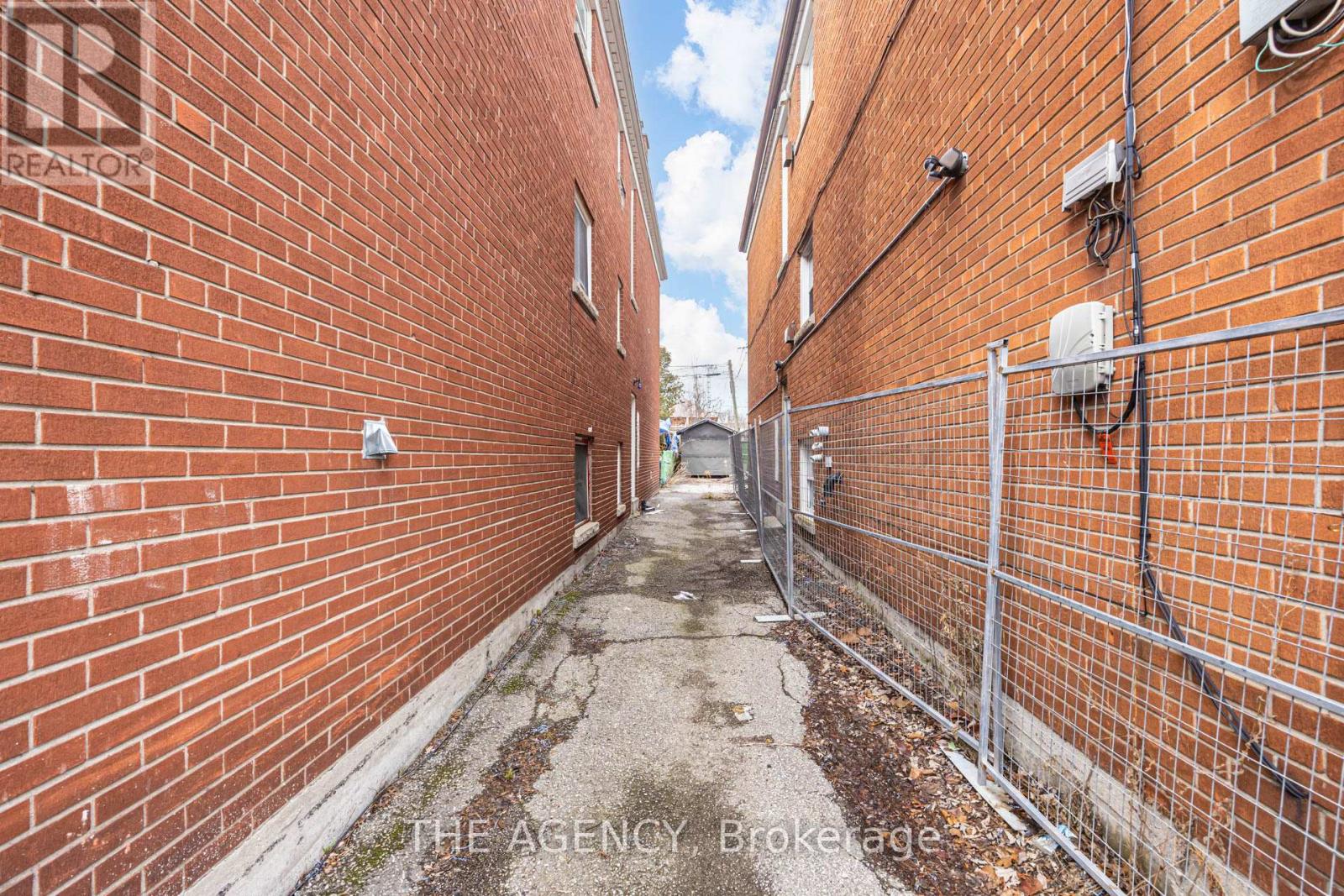 374 Atlas Avenue, Toronto, Ontario  M6C 3P9 - Photo 31 - C12955194