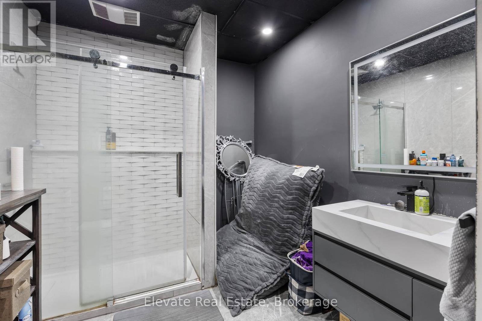 846 College Street, Toronto, Ontario  M6H 1A2 - Photo 22 - C12955218