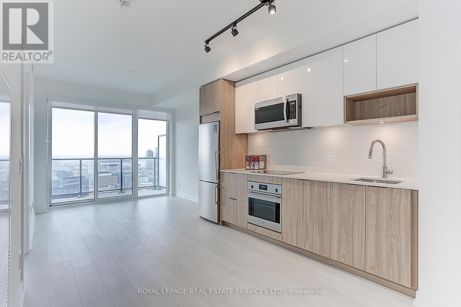 3304 - 5 Defries Street, Toronto, Ontario  M5A 0W7 - Photo 25 - C12955226