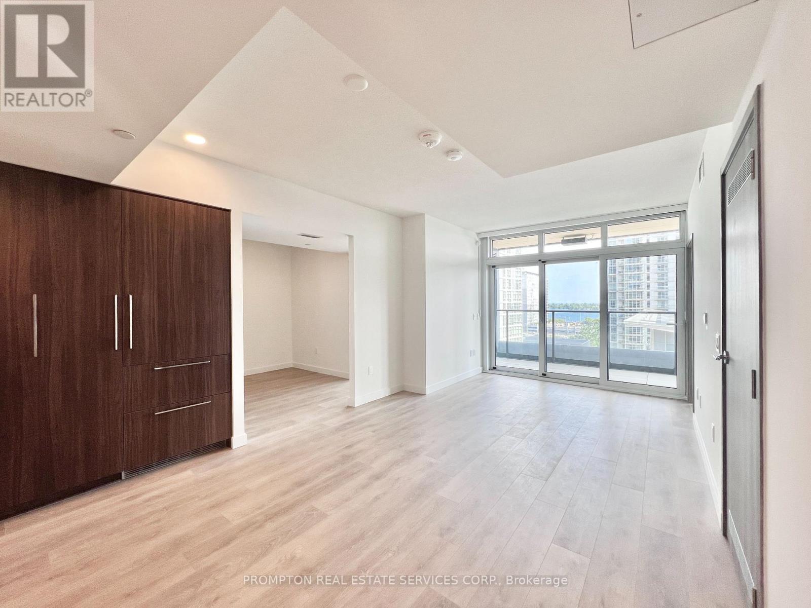 920 - 3 Concord Cityplace Way, Toronto, Ontario  M5V 0X4 - Photo 2 - C12955248