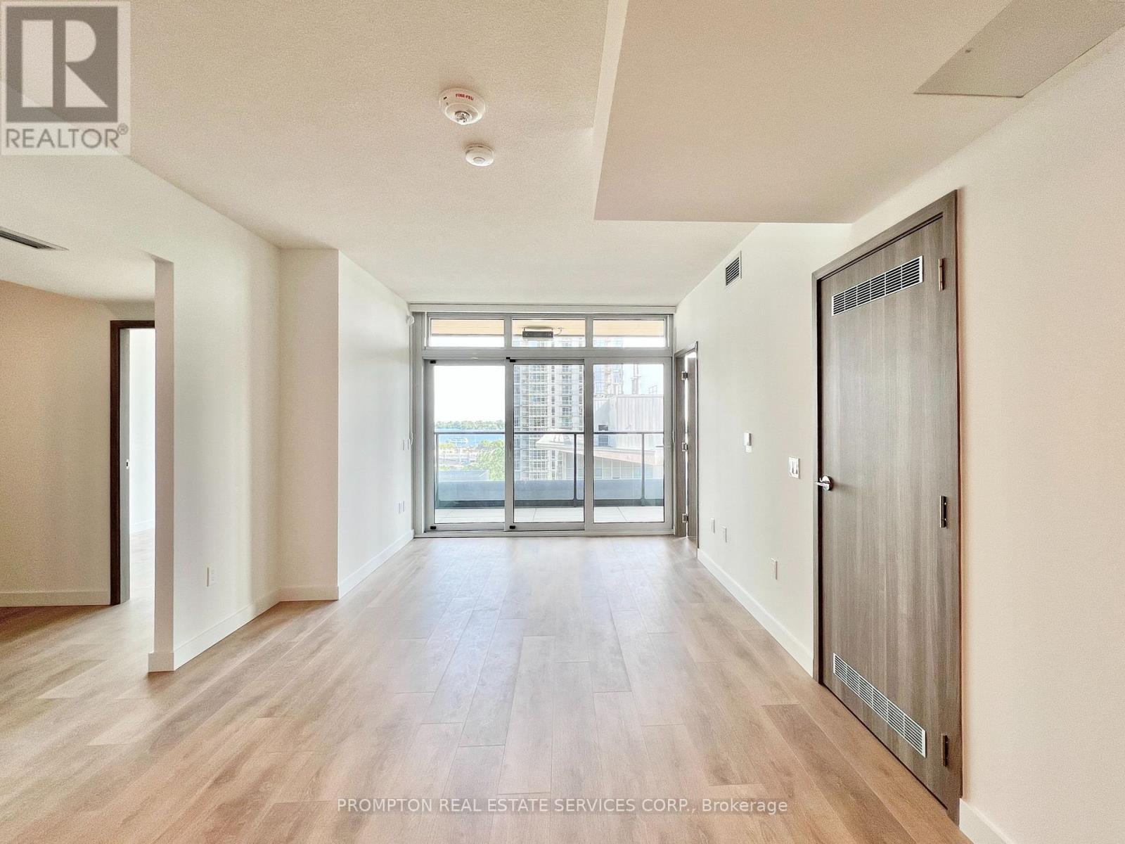 920 - 3 Concord Cityplace Way, Toronto, Ontario  M5V 0X4 - Photo 4 - C12955248