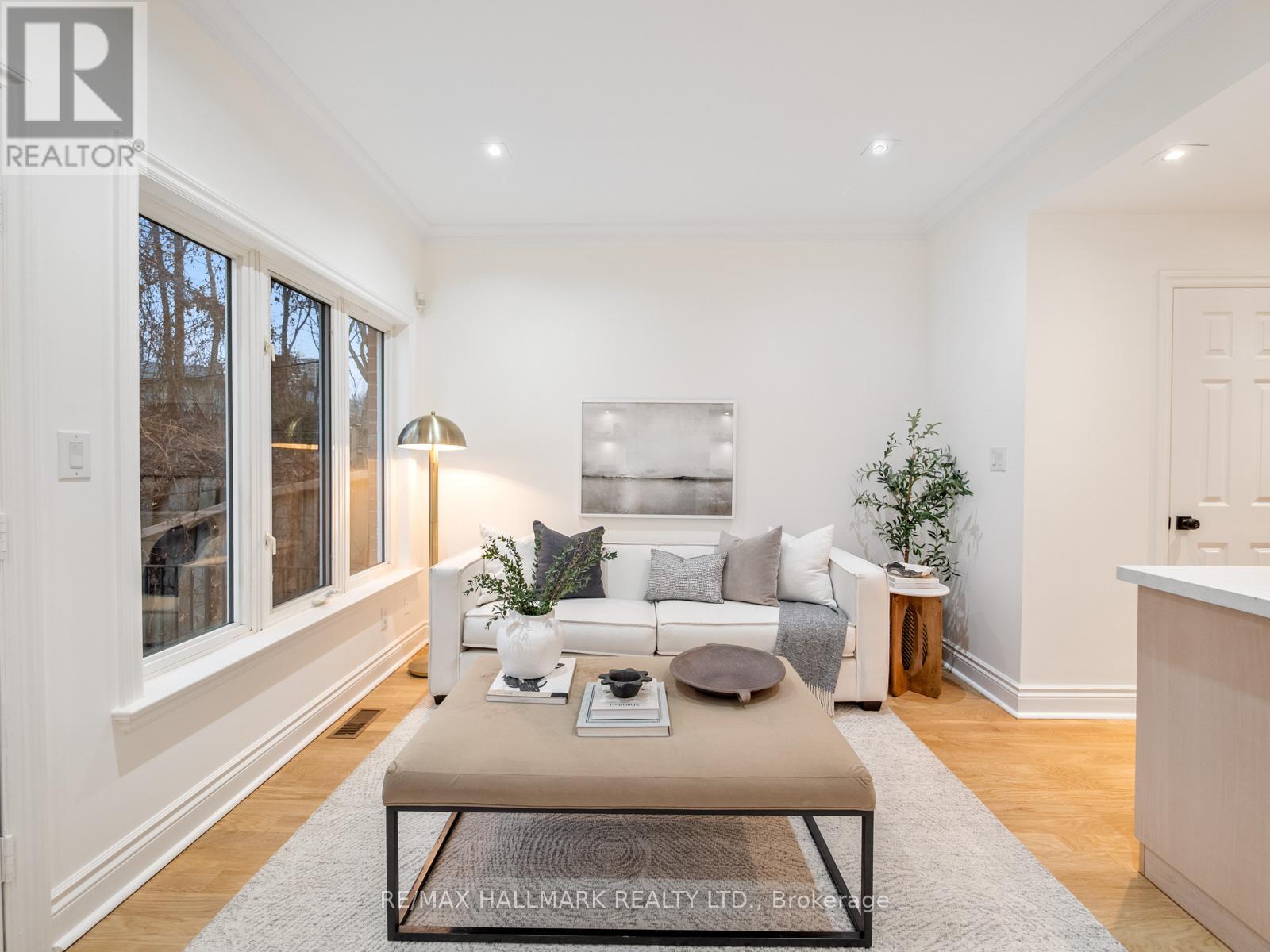 26 Eastmount Avenue, Toronto, Ontario  M4K 1V1 - Photo 21 - E12955196