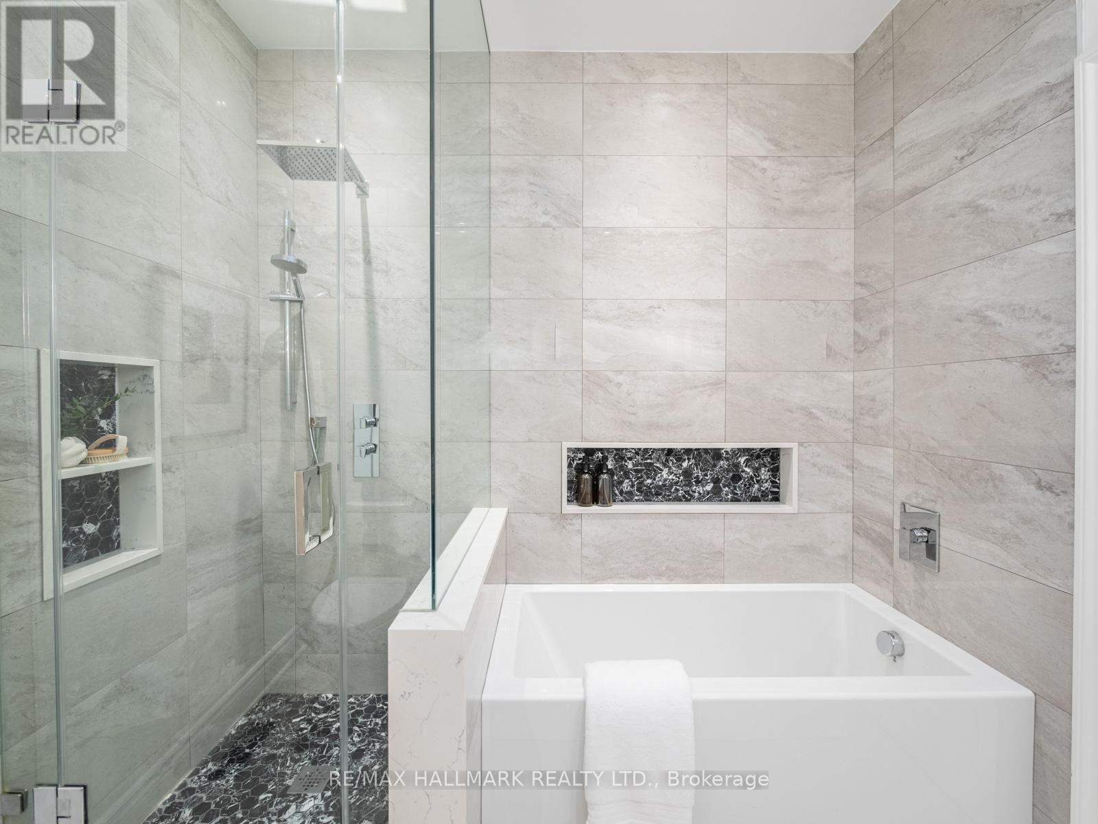 26 Eastmount Avenue, Toronto, Ontario  M4K 1V1 - Photo 30 - E12955196