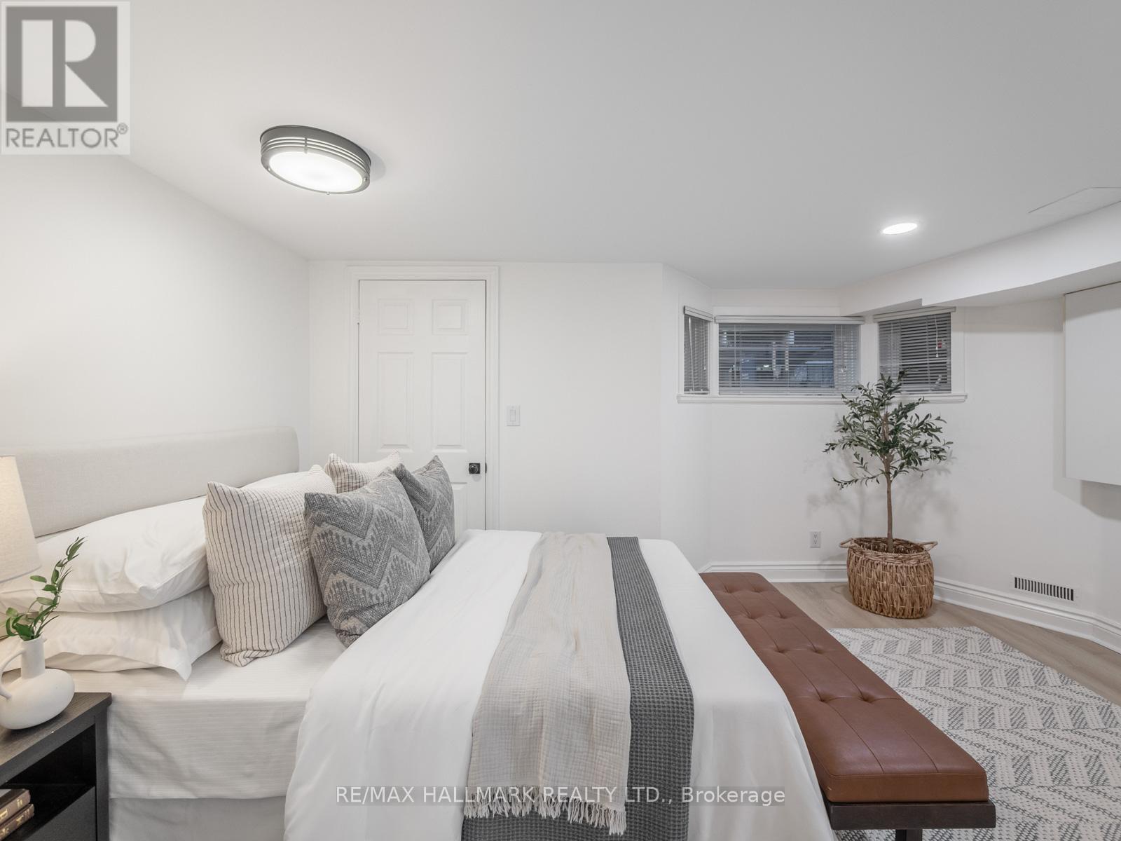 26 Eastmount Avenue, Toronto, Ontario  M4K 1V1 - Photo 42 - E12955196