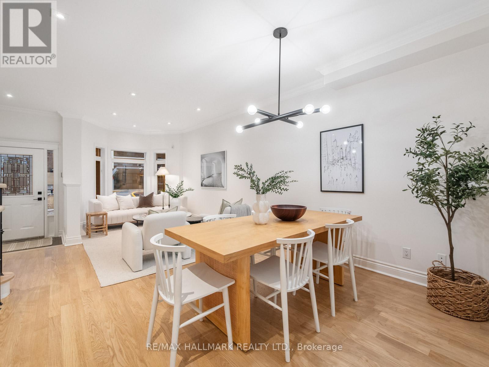 26 Eastmount Avenue, Toronto, Ontario  M4K 1V1 - Photo 8 - E12955196