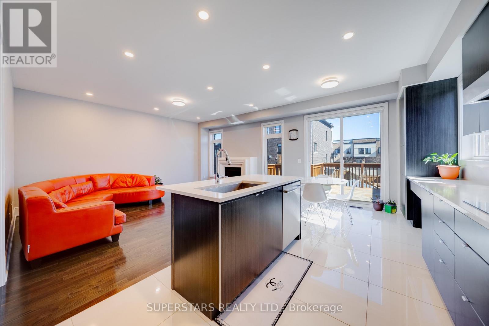 19 Helliwell Crescent, Richmond Hill, Ontario  L4E 1C8 - Photo 11 - N12955236