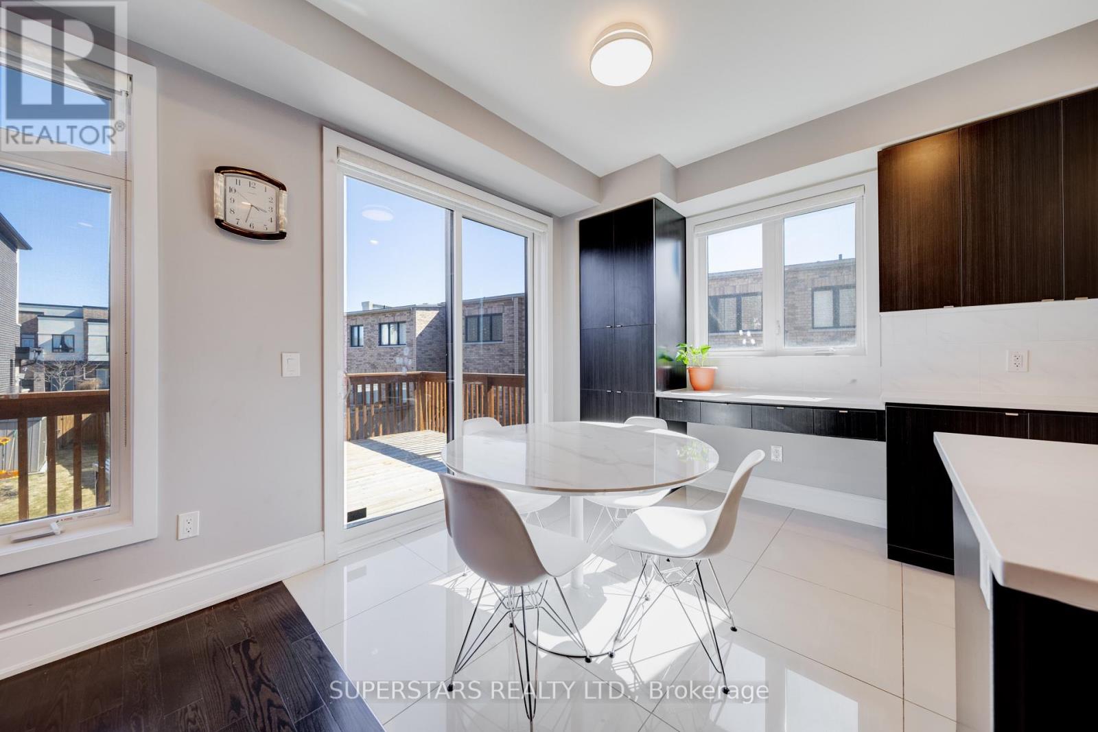 19 Helliwell Crescent, Richmond Hill, Ontario  L4E 1C8 - Photo 12 - N12955236