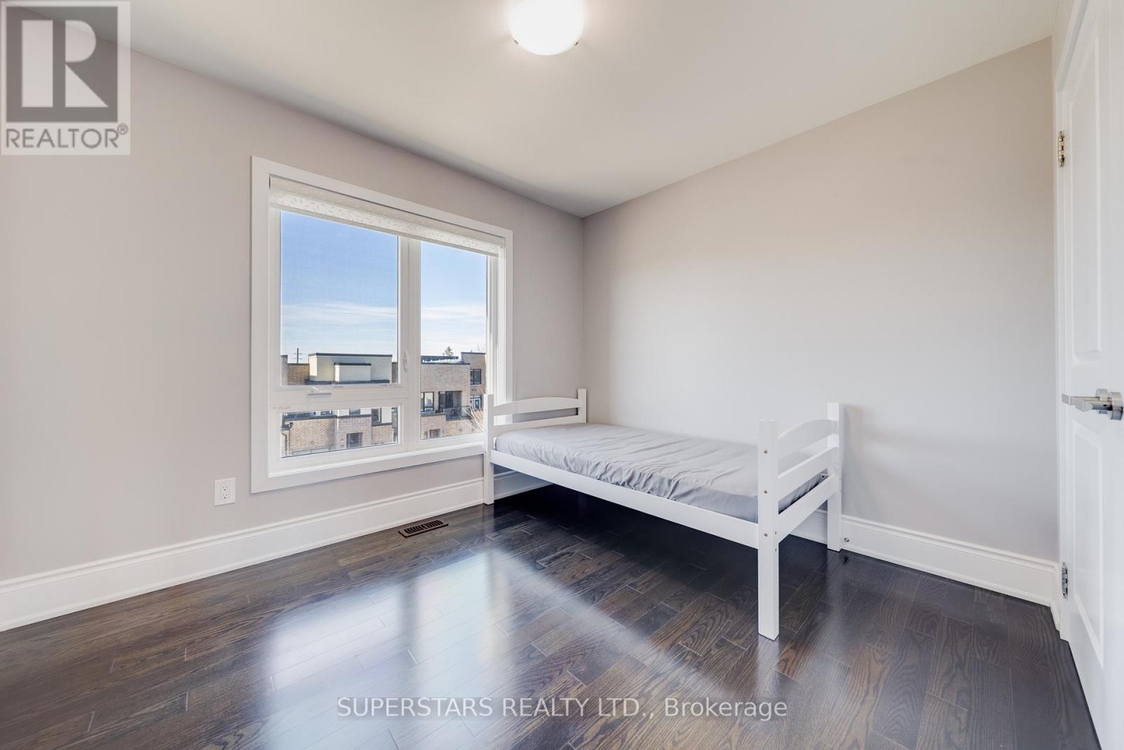 19 Helliwell Crescent, Richmond Hill, Ontario  L4E 1C8 - Photo 22 - N12955236