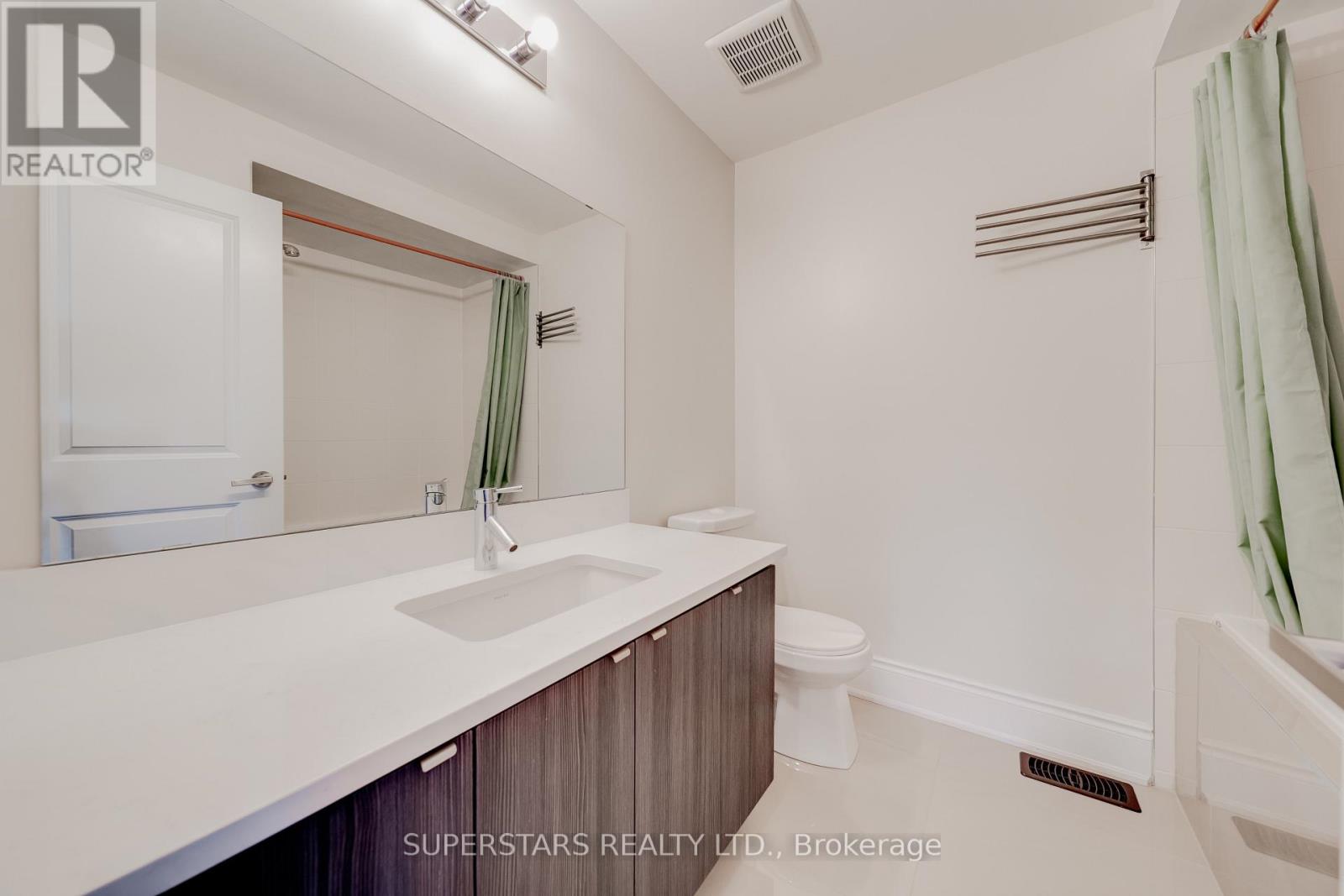 19 Helliwell Crescent, Richmond Hill, Ontario  L4E 1C8 - Photo 23 - N12955236