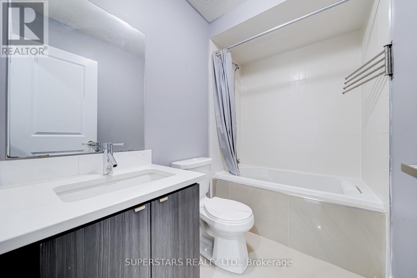 19 Helliwell Crescent, Richmond Hill, Ontario  L4E 1C8 - Photo 25 - N12955236