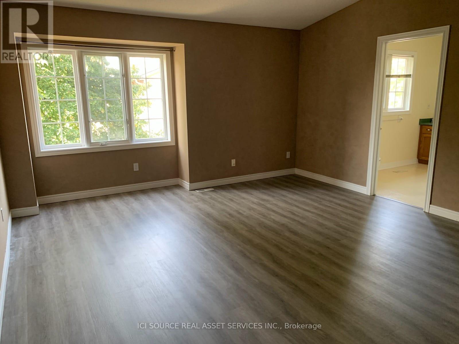 7 - 410 Ambleside Drive, London North, Ontario  N6G 4Y7 - Photo 4 - X12825866