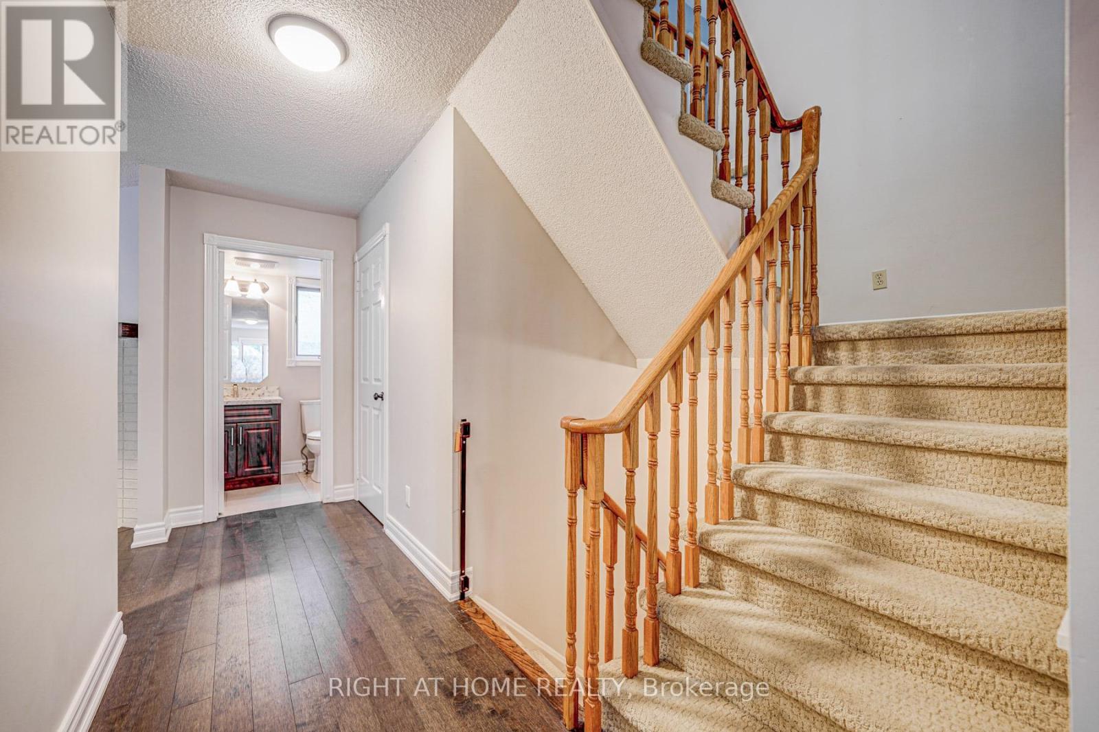 2623 Charlotte Court, Mississauga, Ontario  L5M 5E6 - Photo 15 - W12955162