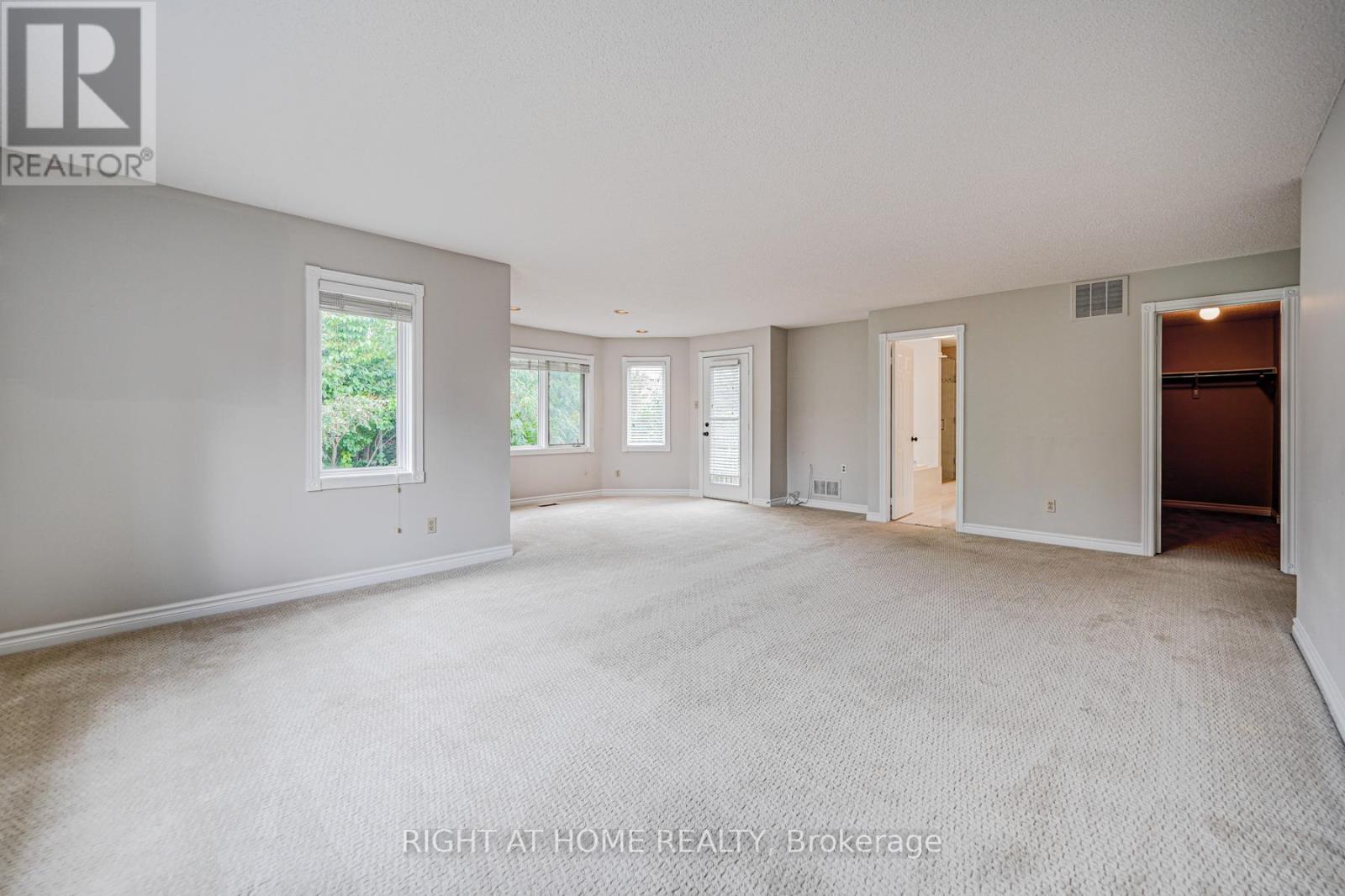 2623 Charlotte Court, Mississauga, Ontario  L5M 5E6 - Photo 18 - W12955162