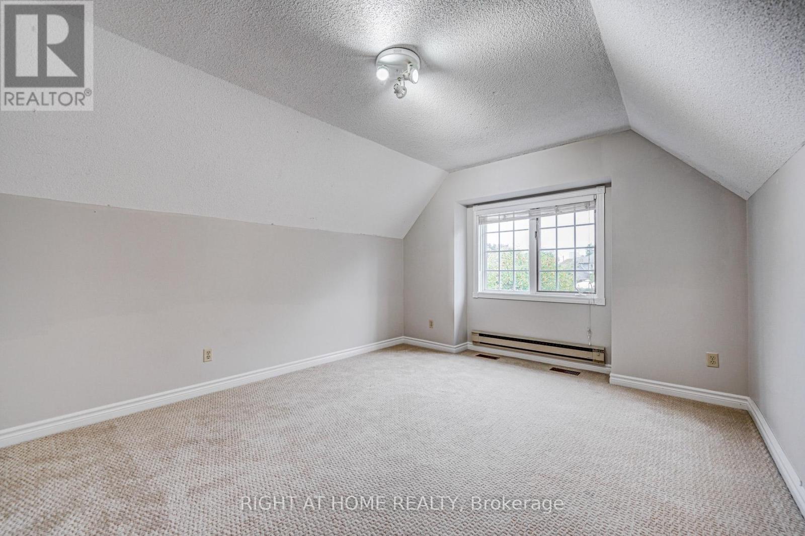 2623 Charlotte Court, Mississauga, Ontario  L5M 5E6 - Photo 23 - W12955162