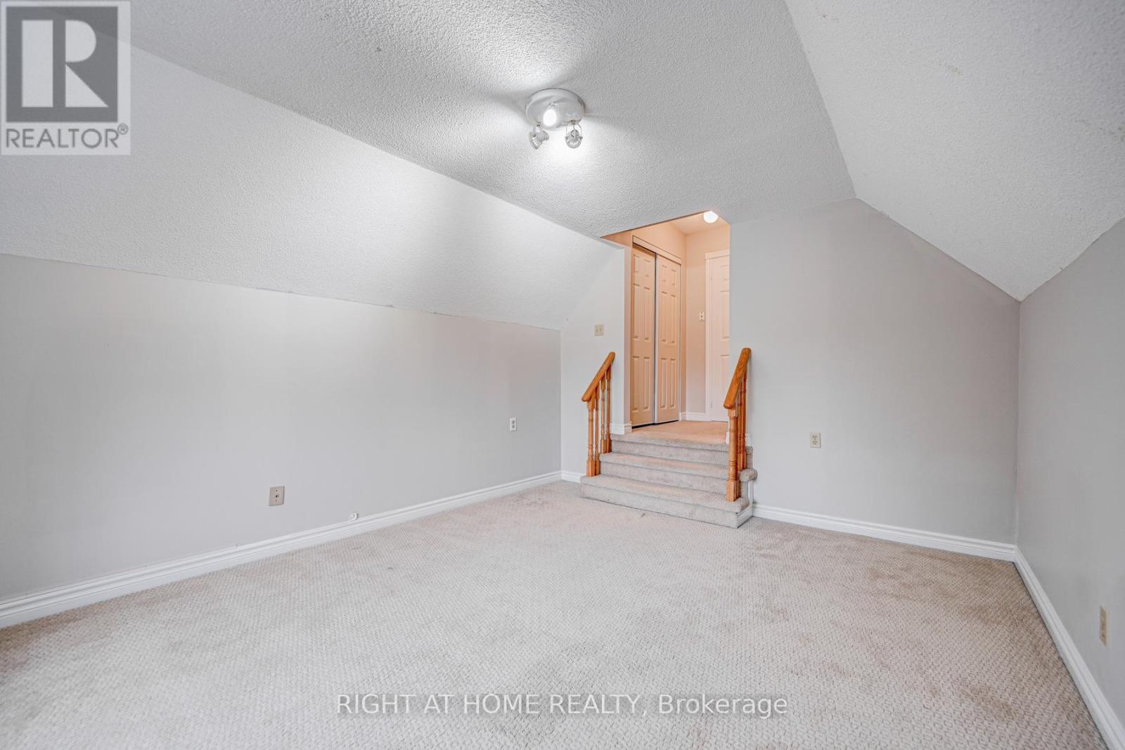 2623 Charlotte Court, Mississauga, Ontario  L5M 5E6 - Photo 24 - W12955162