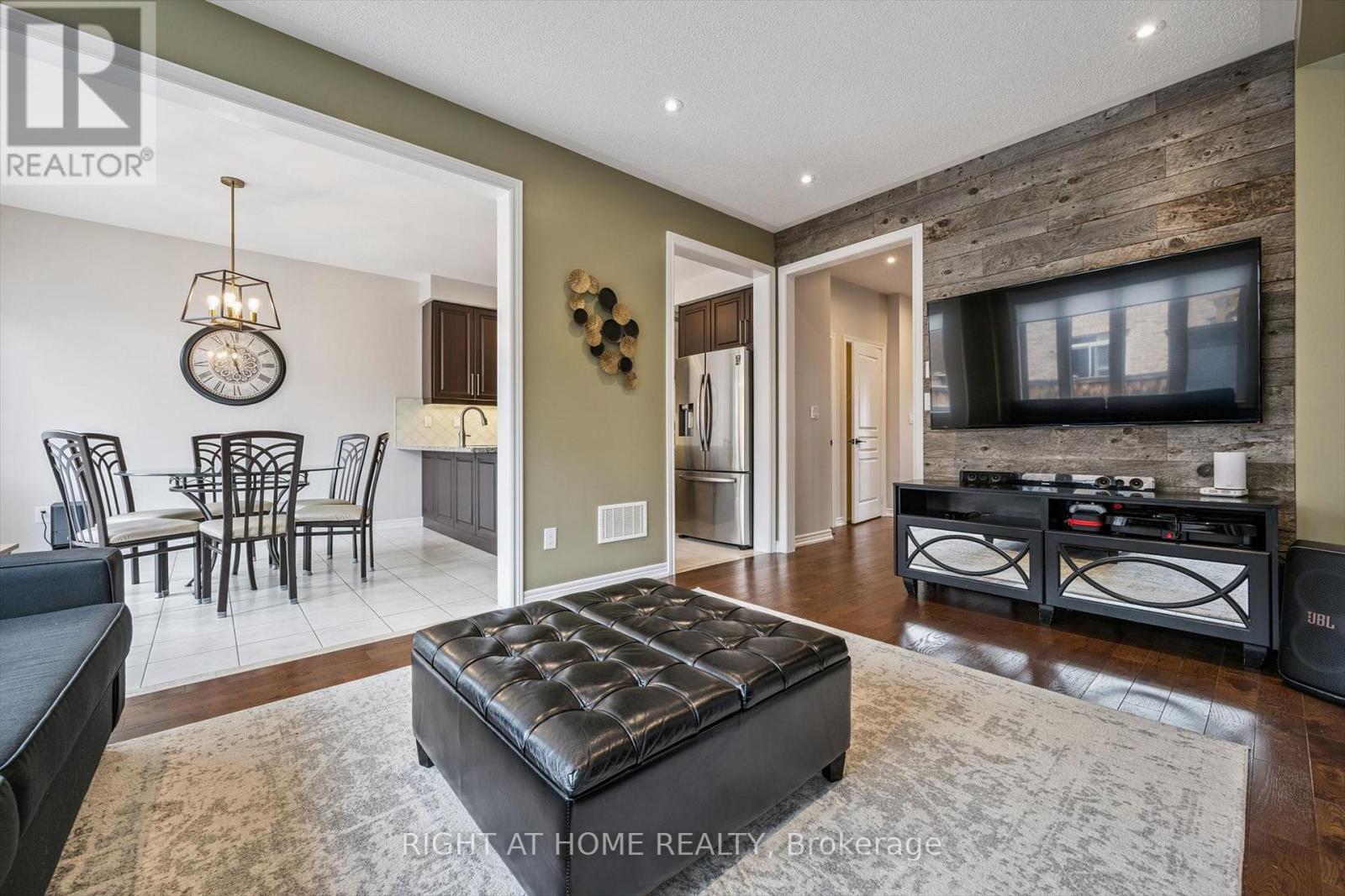 3 Antoine Street, Brampton, Ontario  L7A 0G4 - Photo 10 - W12955192