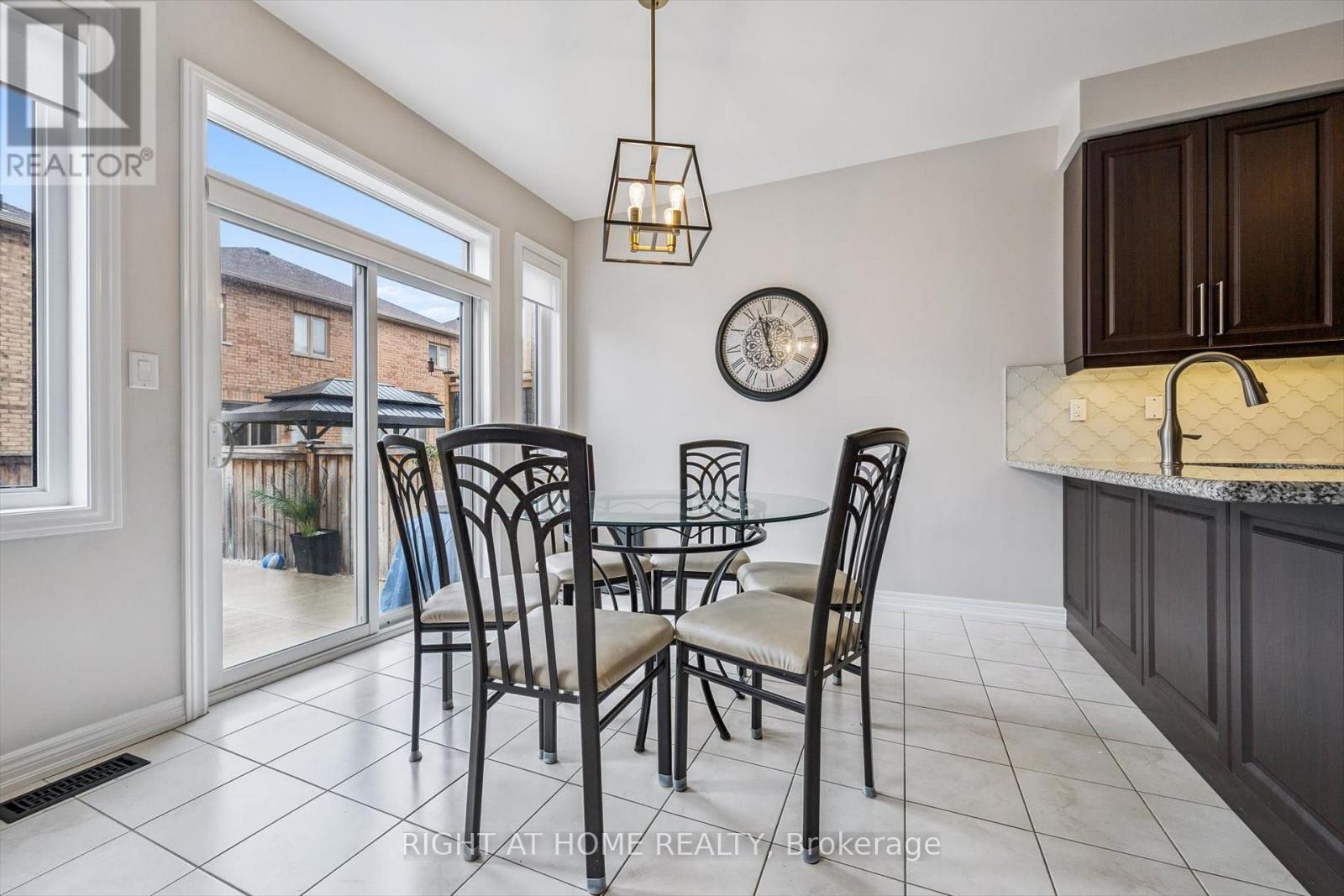 3 Antoine Street, Brampton, Ontario  L7A 0G4 - Photo 11 - W12955192