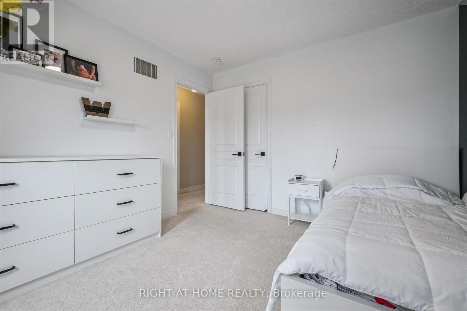 3 Antoine Street, Brampton, Ontario  L7A 0G4 - Photo 26 - W12955192