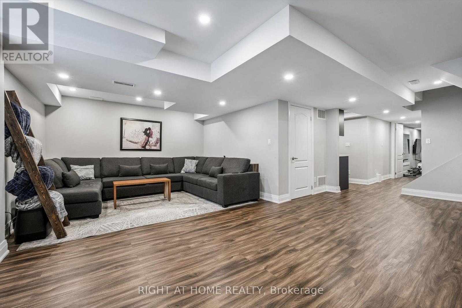 3 Antoine Street, Brampton, Ontario  L7A 0G4 - Photo 33 - W12955192