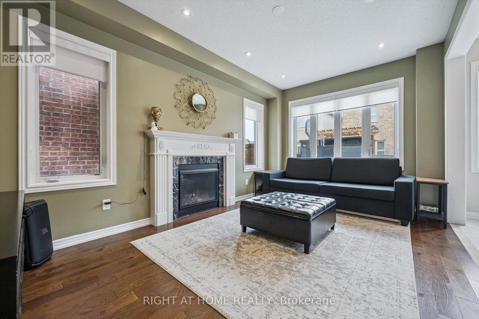 3 Antoine Street, Brampton, Ontario  L7A 0G4 - Photo 8 - W12955192