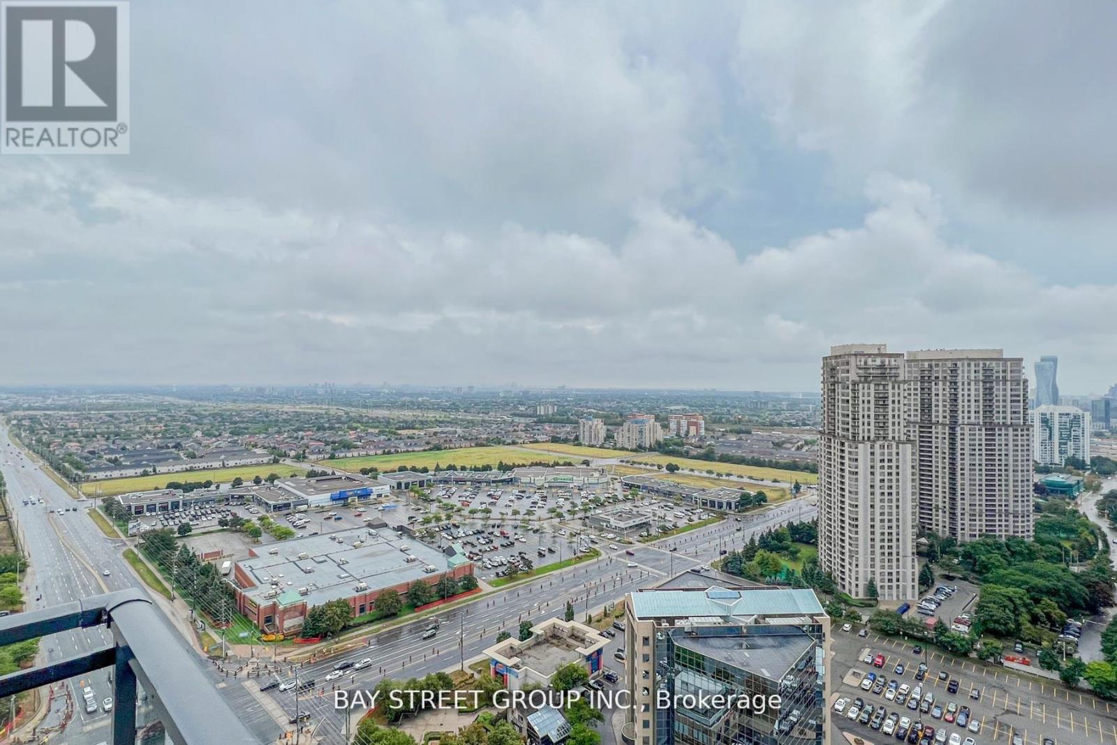 2801 - 75 Eglinton Avenue W, Mississauga, Ontario  L5R 0E5 - Photo 19 - W12955216