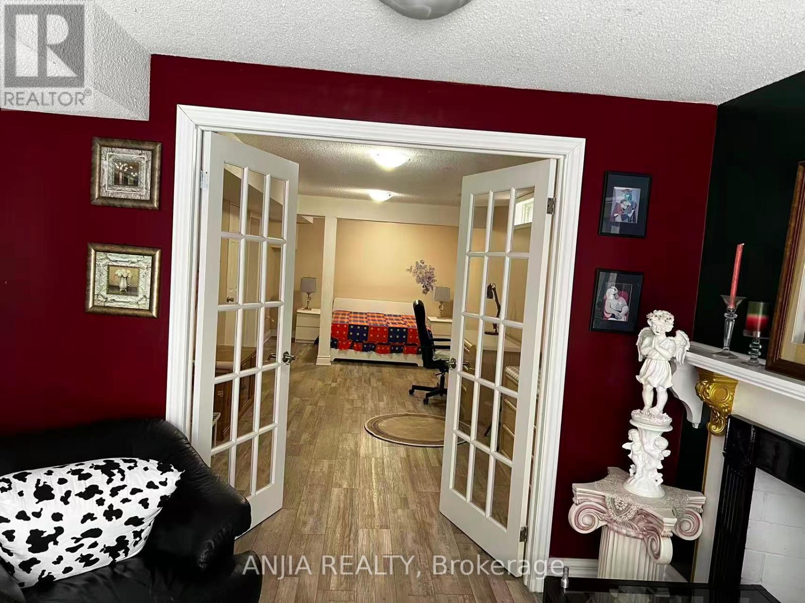 Bsmt #1 - 3441 Sanderling Crescent, Mississauga (Erin Mills), Ontario  L5L 3P4 - Photo 3 - W12955220